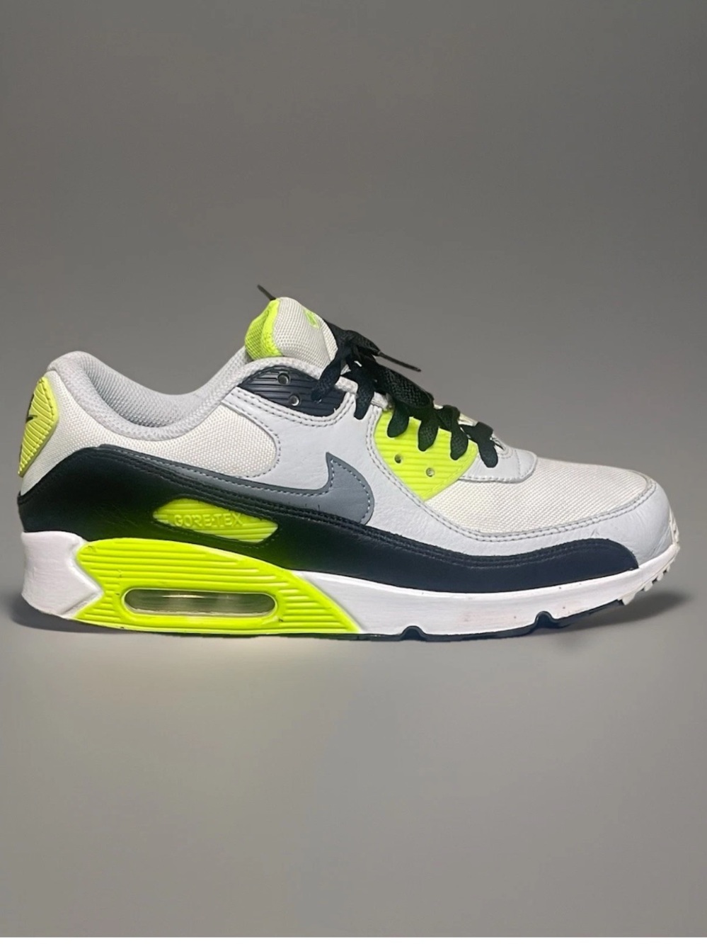 Nike Air Max 90 GTX Men's Sneakers Volt Summit White Cool Grey Size 8.5